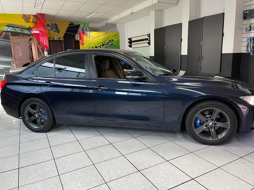 Sedan com insulfilm